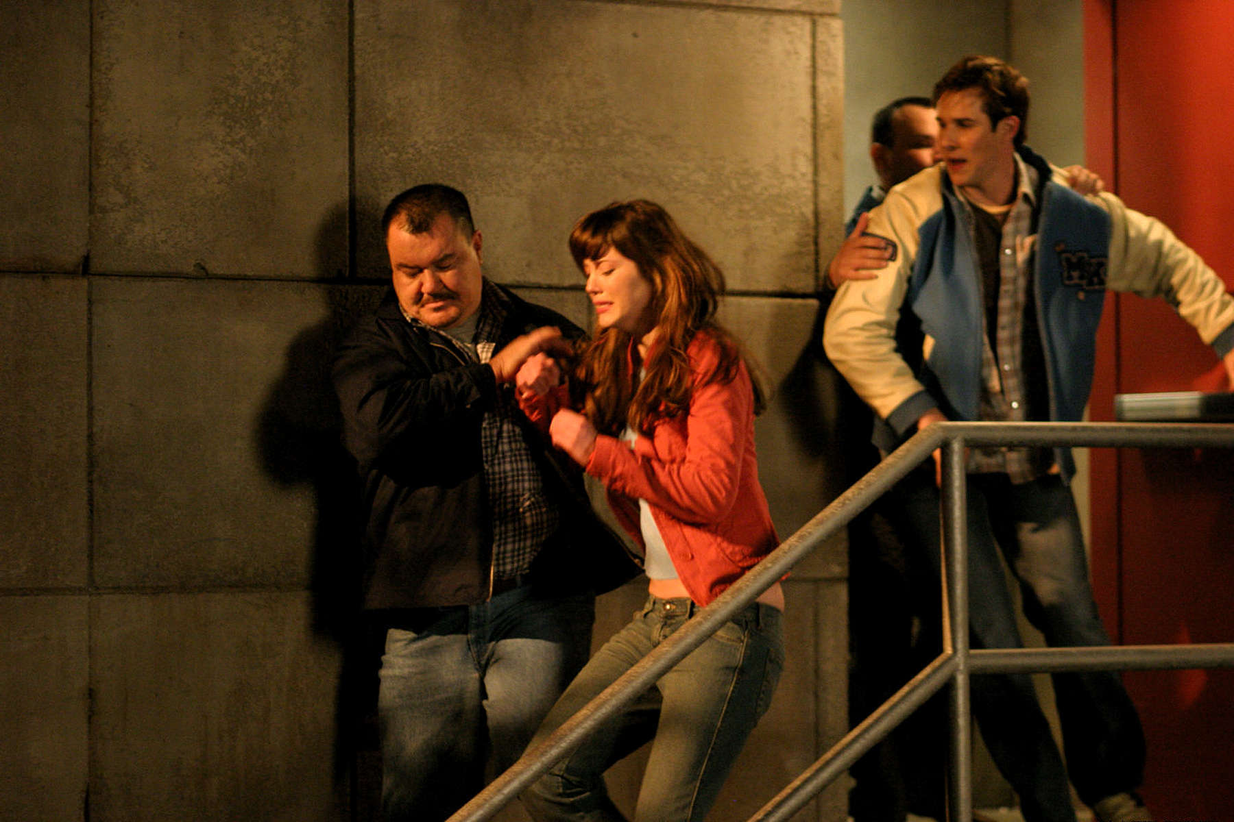 Final Destination 3 — Friends react on the exit stairs