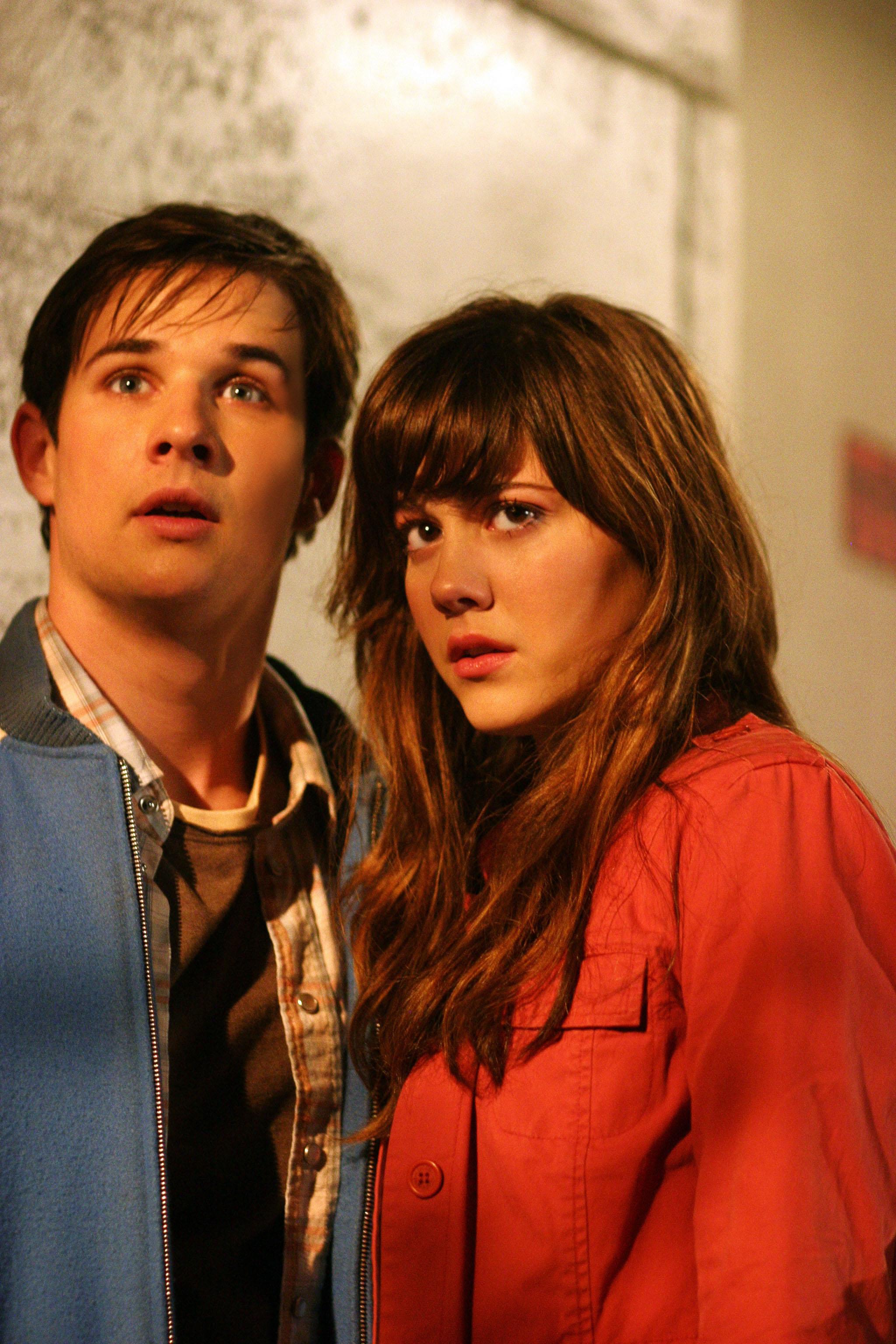 Final Destination 3 — Kevin and Wendy in the ride queue