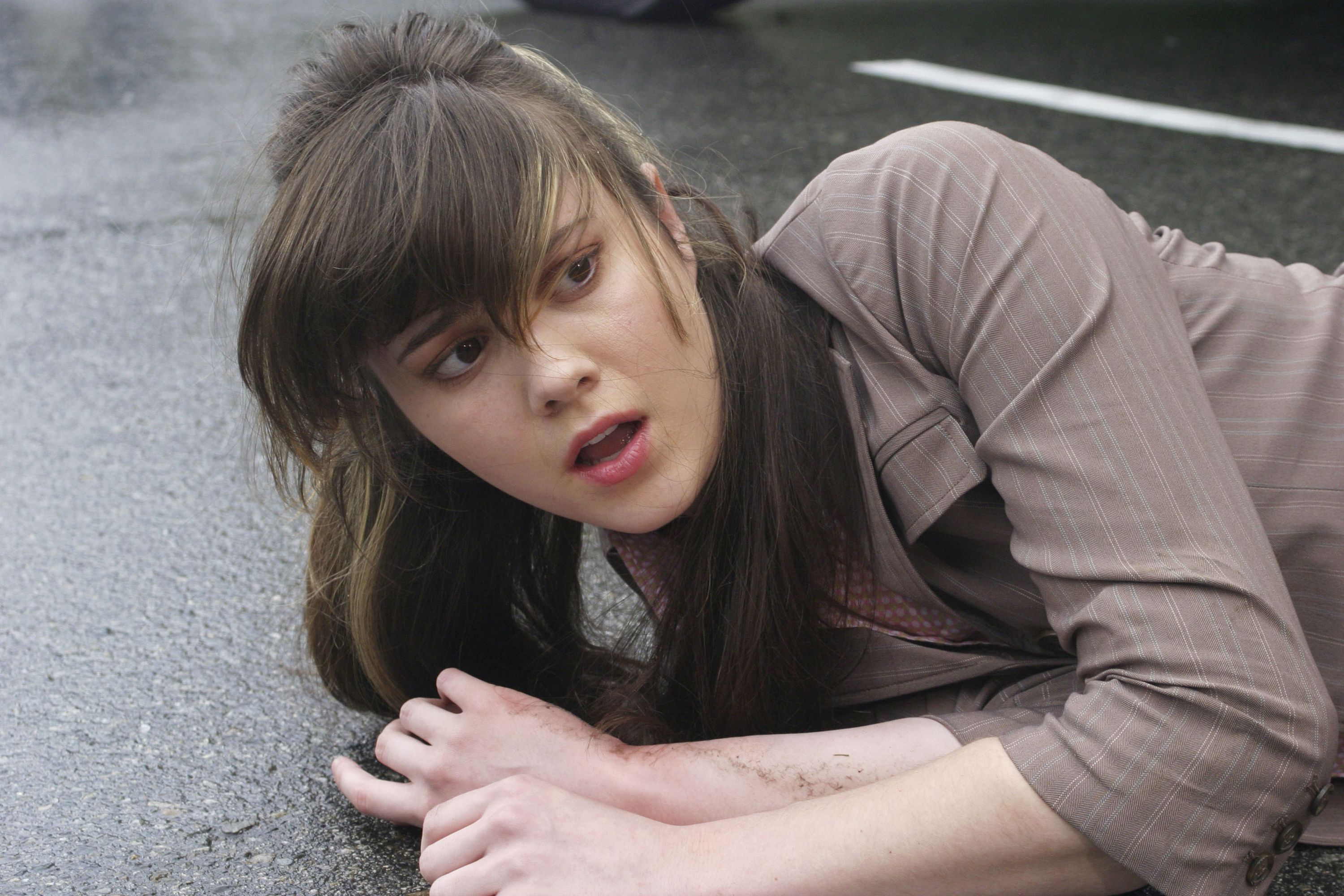 Final Destination 3 — Wendy lies on the pavement