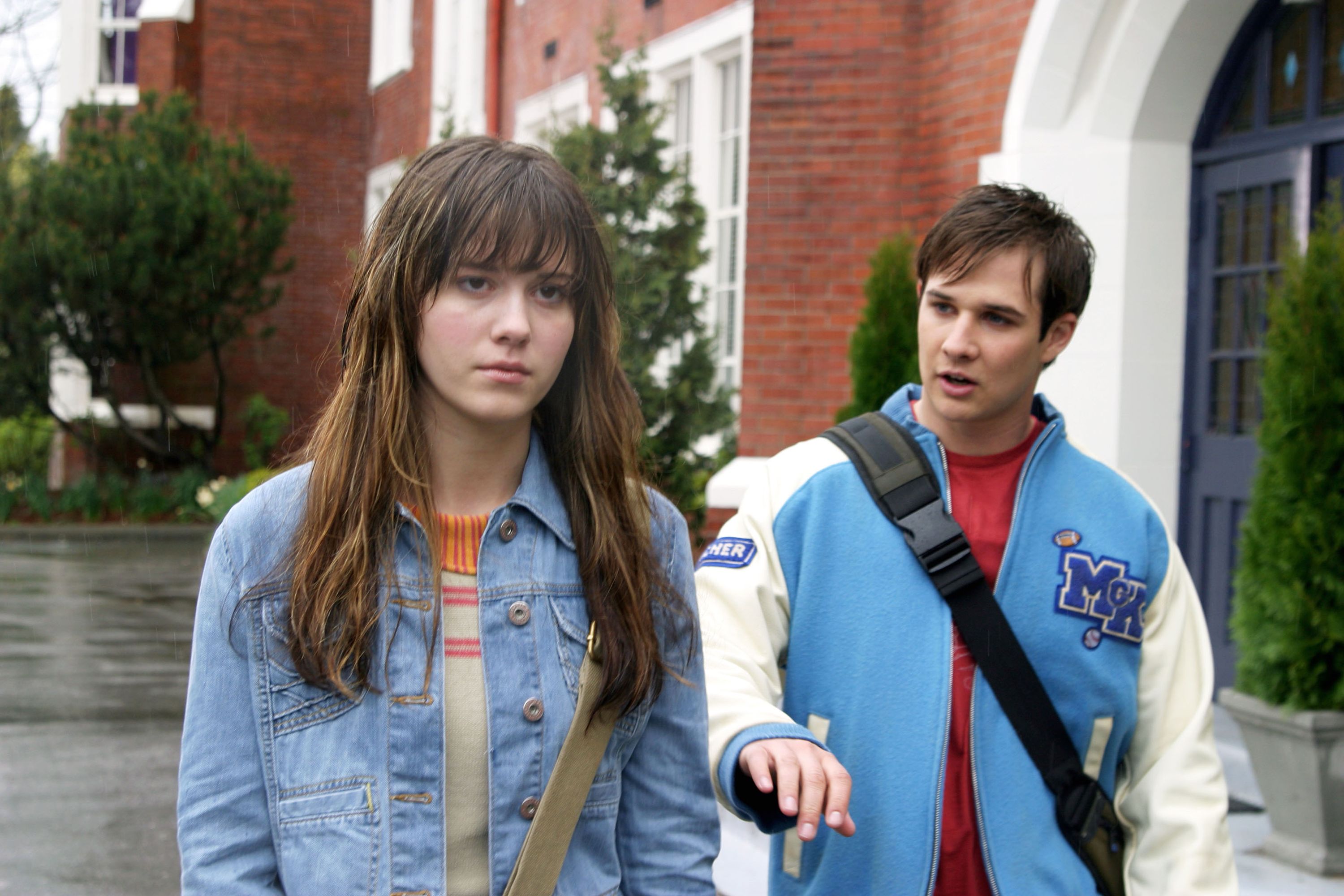 Final Destination 3 — Wendy and Kevin outside school